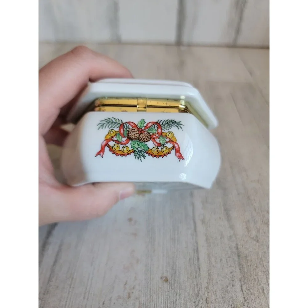 Heritage House 1988‎ Melodies of Xmas Jingle Bells trinket music box